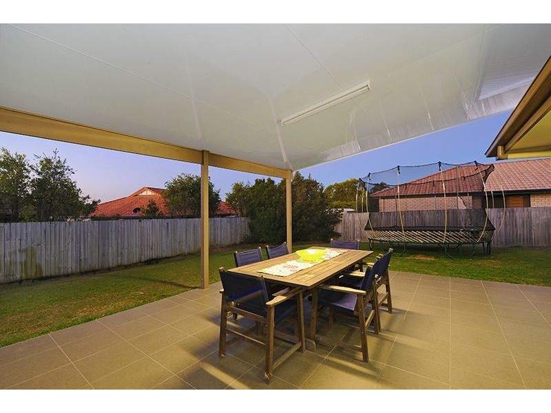 25 Anglia Place, Little Mountain QLD 4551