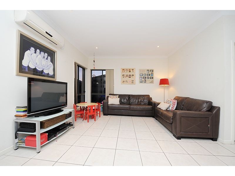 11 Tall Trees Way, Little Mountain QLD 4551