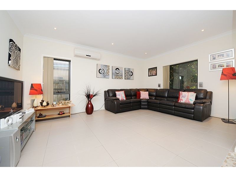 11 Tall Trees Way, Little Mountain QLD 4551