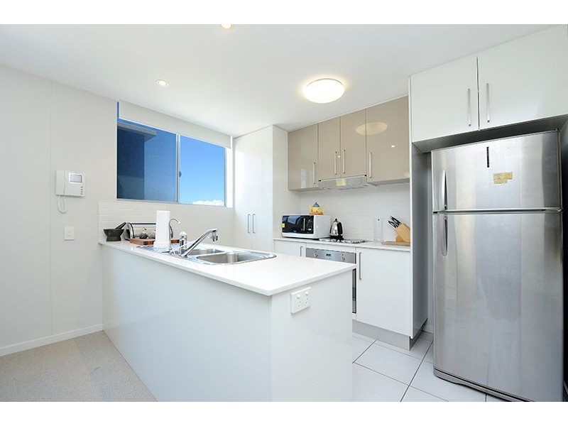 5/11 “Outlook” Canberra Terrace, Kings Beach QLD 4551