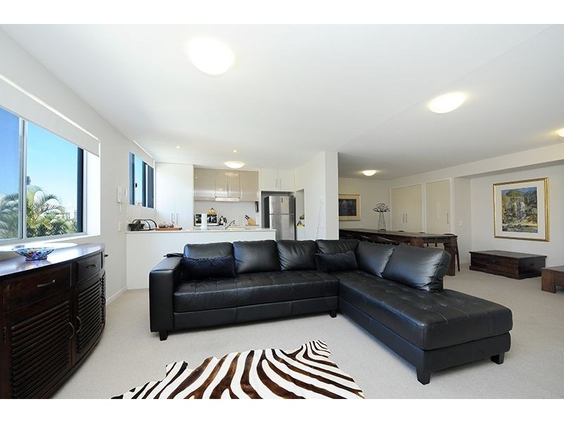 5/11 “Outlook” Canberra Terrace, Kings Beach QLD 4551