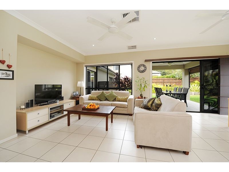 49 Hillview Crescent, Little Mountain QLD 4551