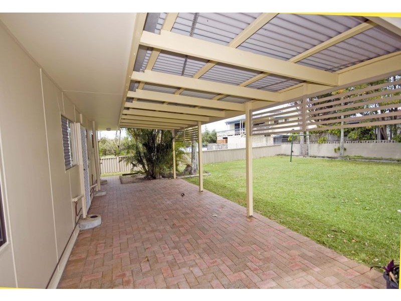 63 Currimundi Road, Currimundi QLD 4551