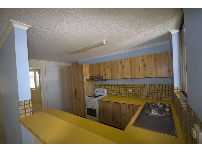 8/35 Lower Gay Terrace, Kings Beach QLD 4551