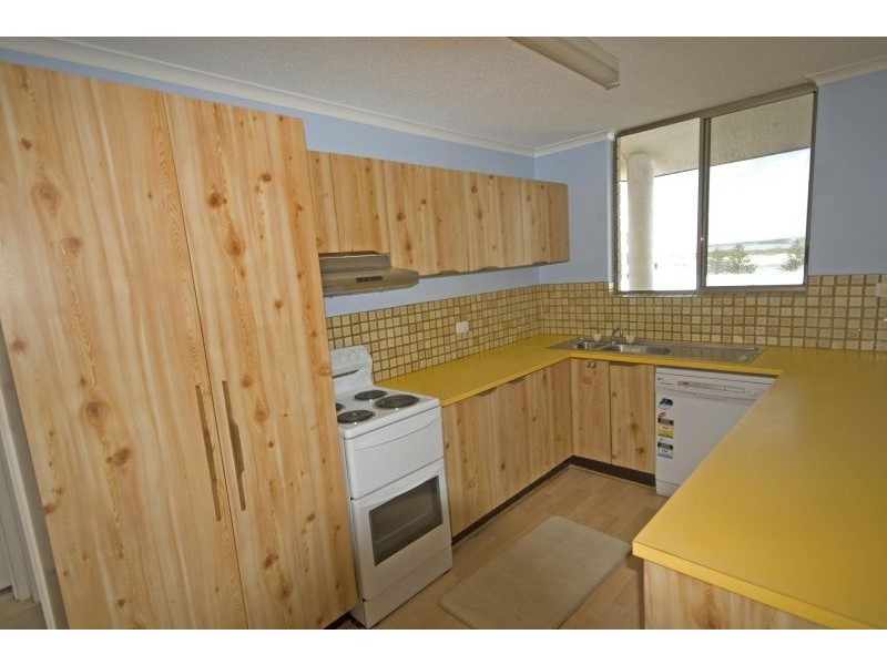 8/35 Lower Gay Terrace, Kings Beach QLD 4551