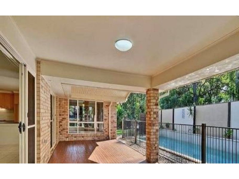 1 Gumview Place, Little Mountain QLD 4551