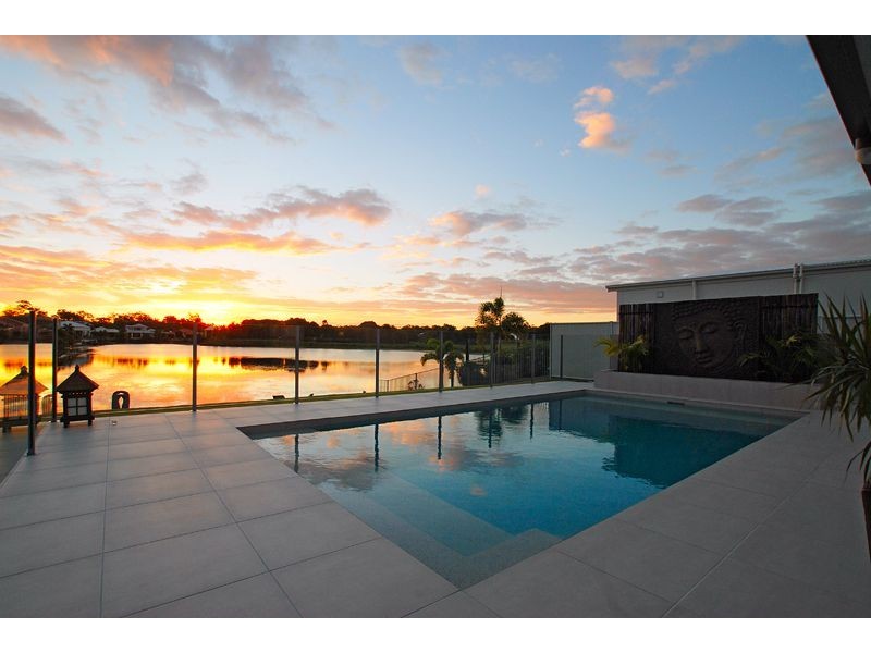 5 Francis Court, Pelican Waters QLD 4551