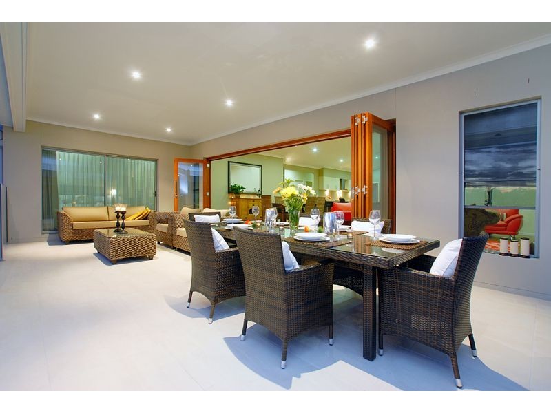 5 Francis Court, Pelican Waters QLD 4551