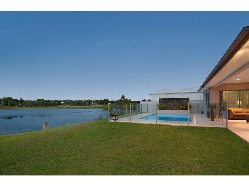 5 Francis Court, Pelican Waters QLD 4551