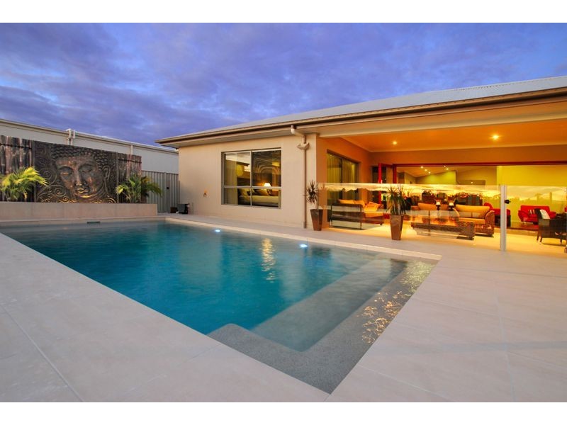 5 Francis Court, Pelican Waters QLD 4551