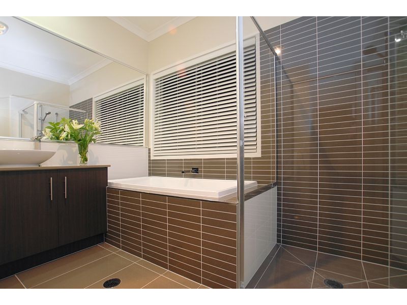 5 Francis Court, Pelican Waters QLD 4551