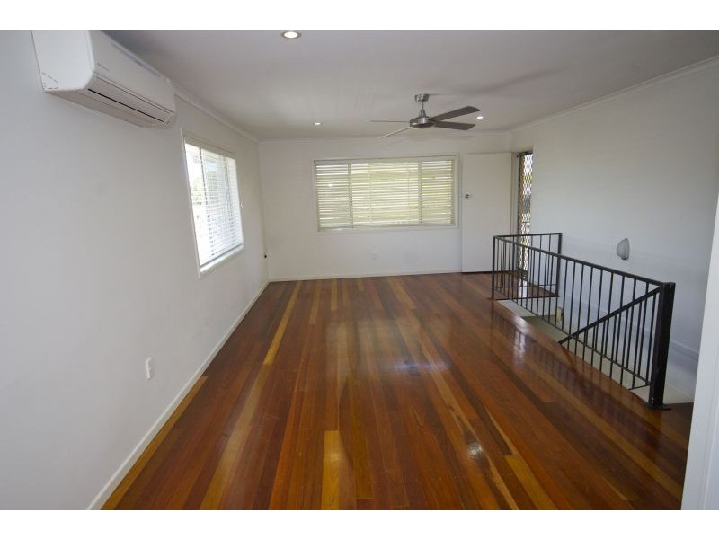 20 Montgomery  Place, Golden Beach QLD 4551