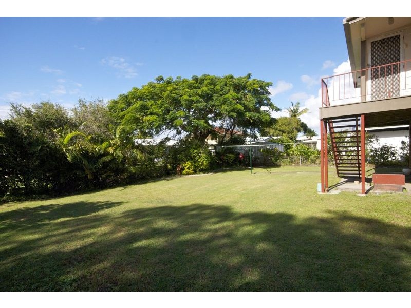 20 Montgomery  Place, Golden Beach QLD 4551