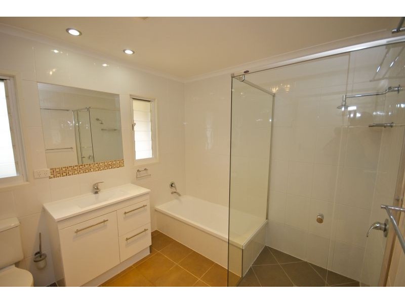 20 Montgomery  Place, Golden Beach QLD 4551