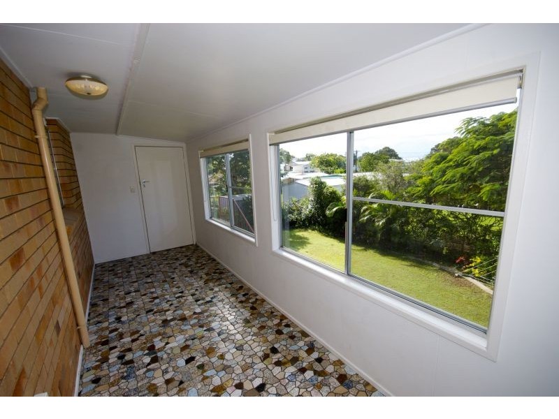 20 Montgomery  Place, Golden Beach QLD 4551