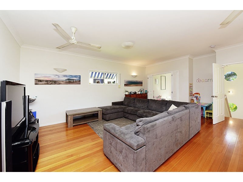 6 Drake Street, Golden Beach QLD 4551