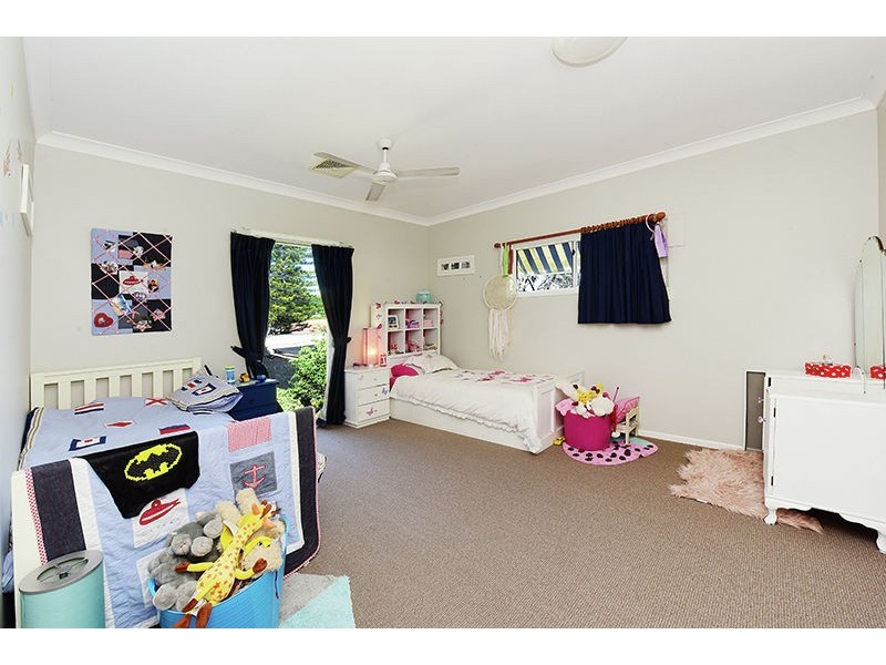 6 Drake Street, Golden Beach QLD 4551