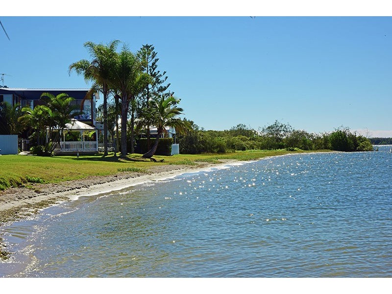 6 Drake Street, Golden Beach QLD 4551