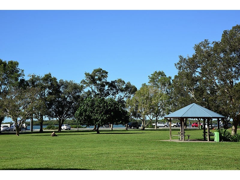 6 Drake Street, Golden Beach QLD 4551