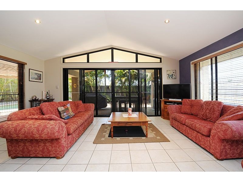 39 O’Reilly Drive, Caloundra West QLD 4551