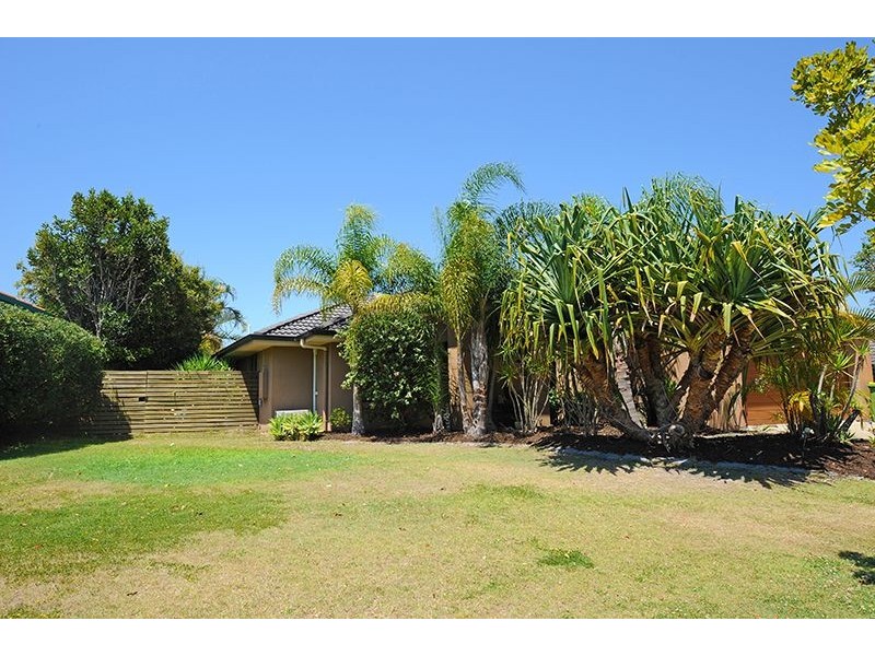 39 O’Reilly Drive, Caloundra West QLD 4551