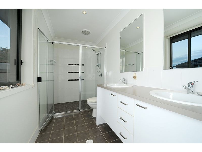 6 Park Hollow Mews, Little Mountain QLD 4551