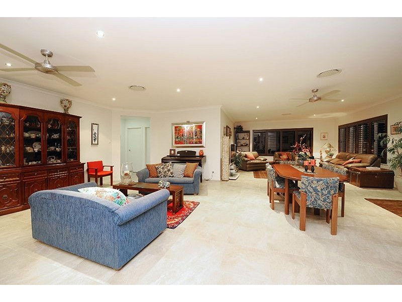 15 Acaciabark Place, Little Mountain QLD 4551