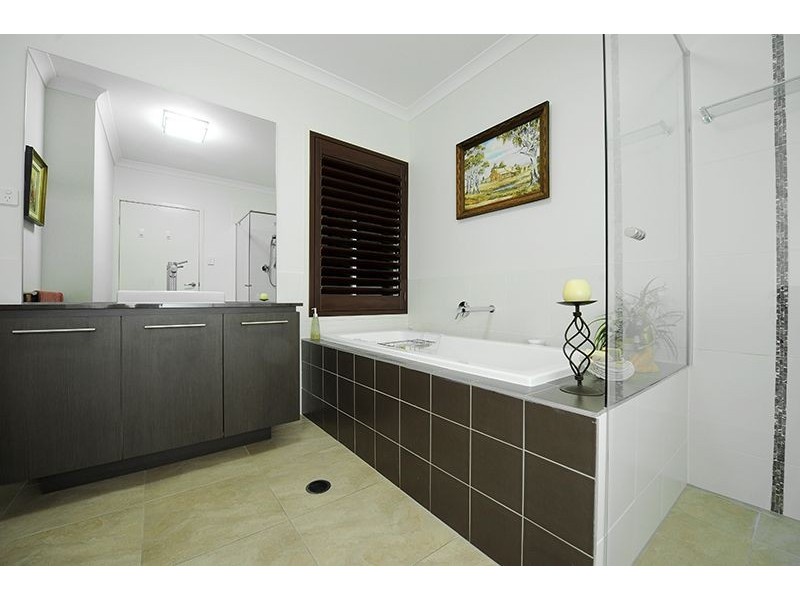 15 Acaciabark Place, Little Mountain QLD 4551
