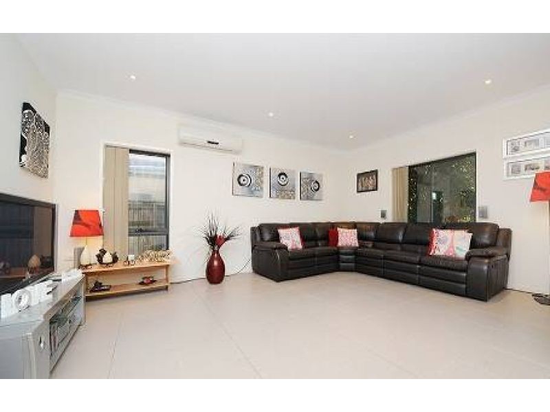 11 Tall Trees Way, Little Mountain QLD 4551