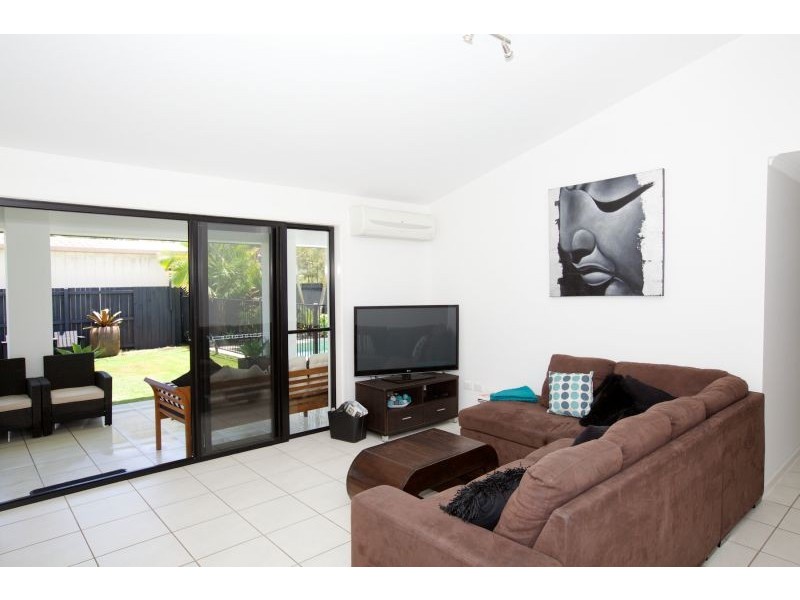 21 Somerset Lane, Little Mountain QLD 4551