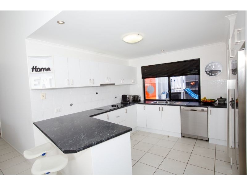 21 Somerset Lane, Little Mountain QLD 4551