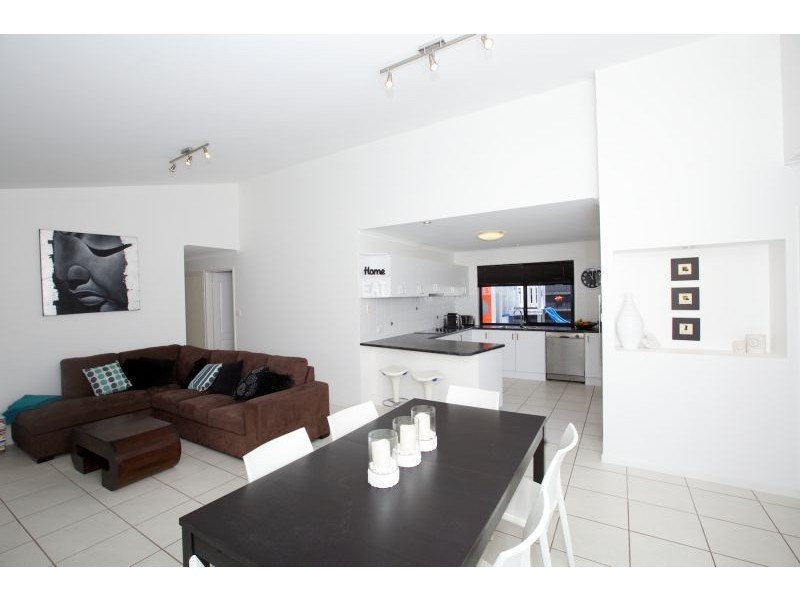 21 Somerset Lane, Little Mountain QLD 4551