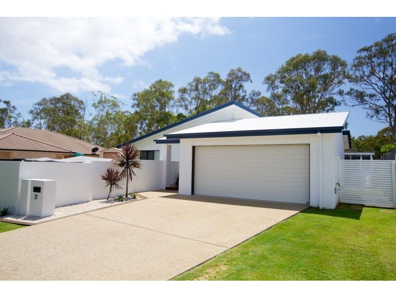 21 Somerset Lane, Little Mountain QLD 4551