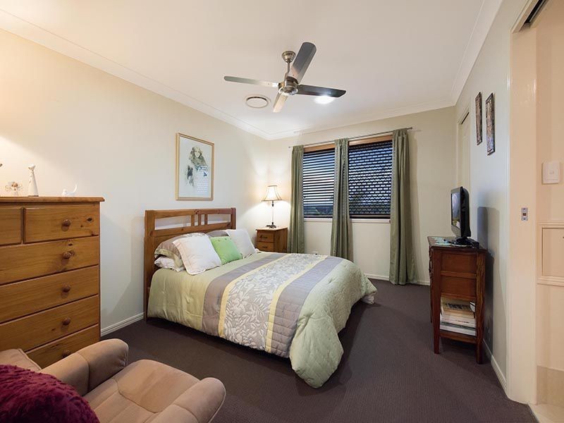 5 Pine Ridge Place, Little Mountain QLD 4551