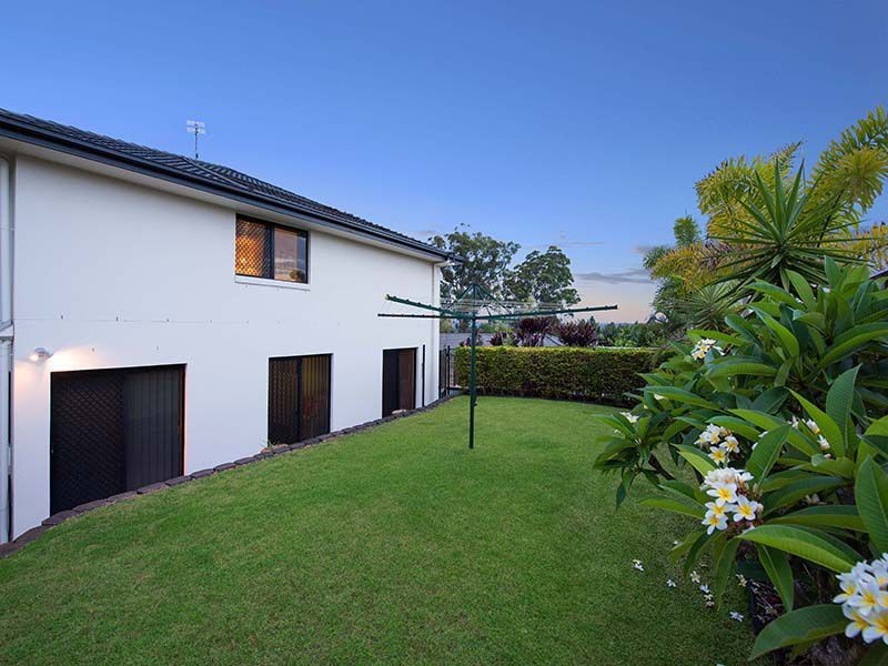 5 Pine Ridge Place, Little Mountain QLD 4551