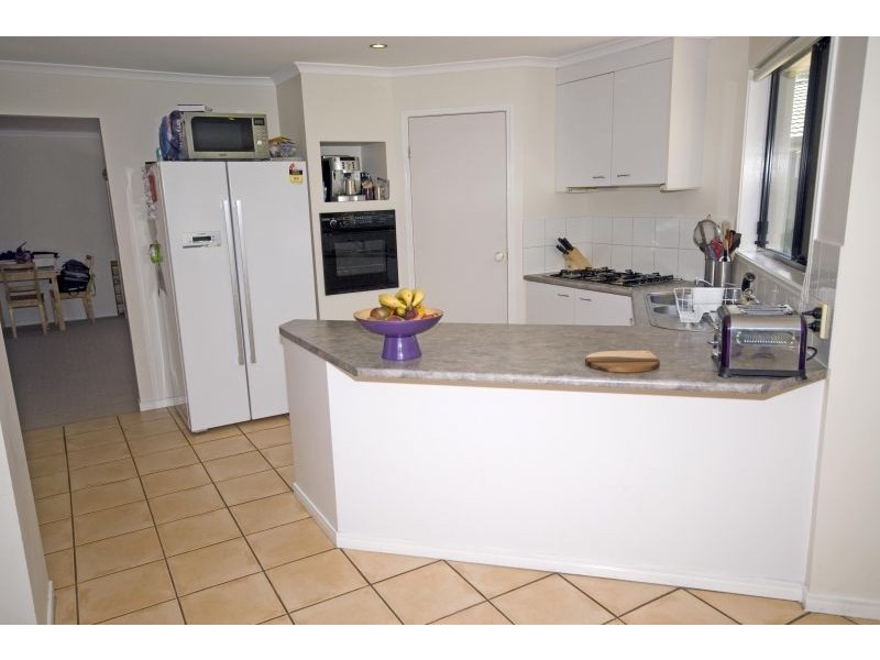 8 Bluegrass, Little Mountain QLD 4551