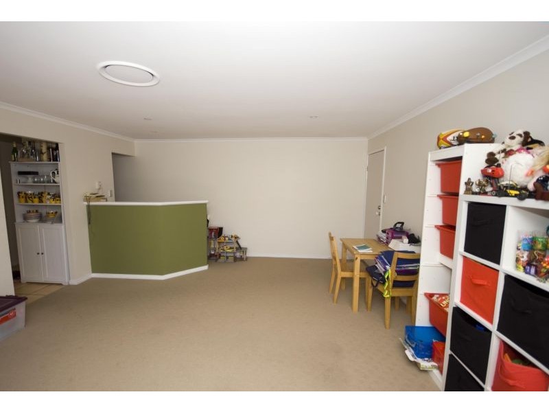 8 Bluegrass, Little Mountain QLD 4551