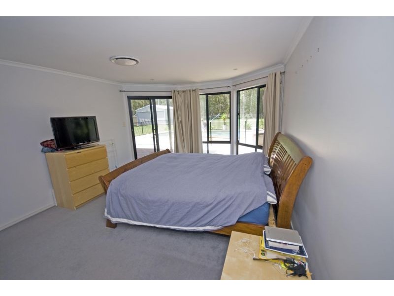 8 Bluegrass, Little Mountain QLD 4551