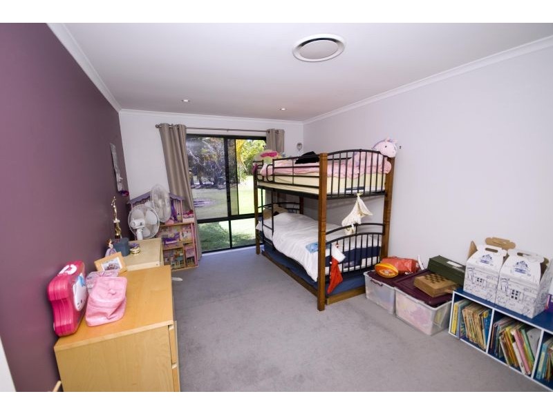 8 Bluegrass, Little Mountain QLD 4551