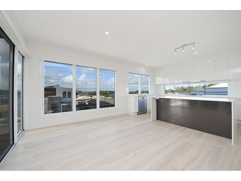 21 Highland Terrace, Little Mountain QLD 4551