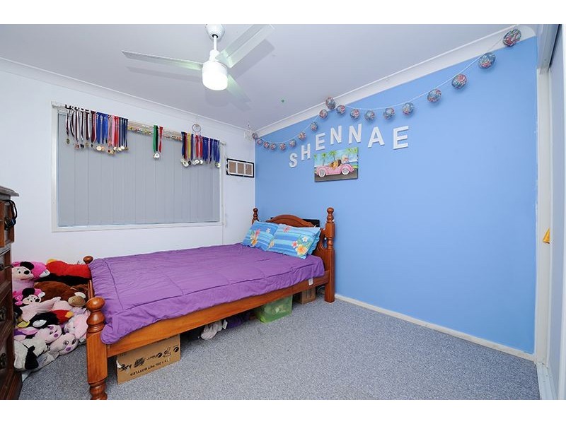 30 Hillview Crescent, Little Mountain QLD 4551