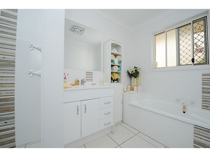 37 High Park Crescent, Little Mountain QLD 4551