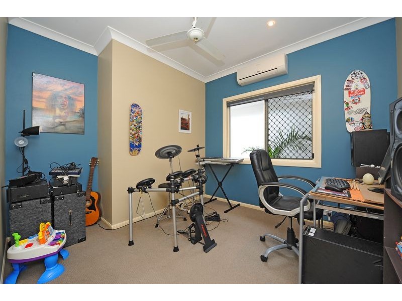 6 Parklands Boulevard, Little Mountain QLD 4551