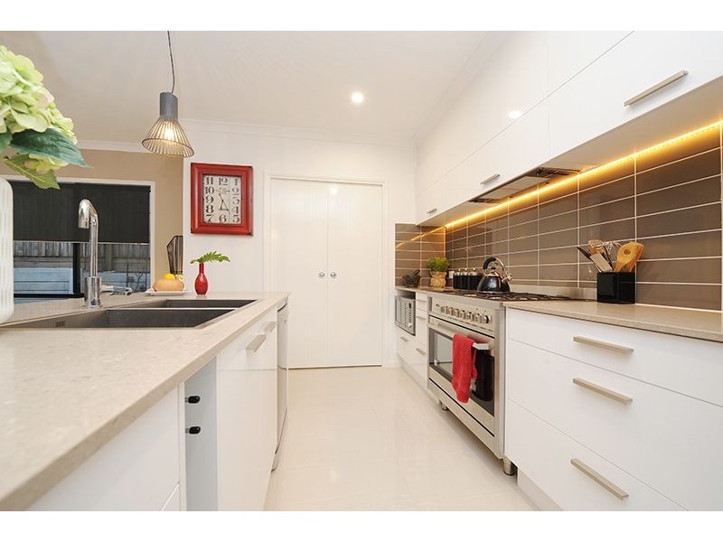 3 Leeside Street, Little Mountain QLD 4551