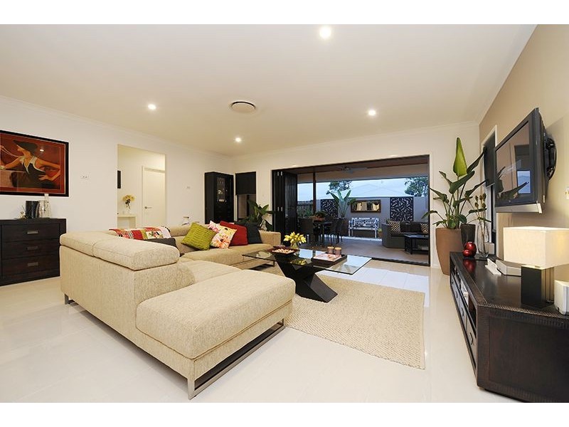 3 Leeside Street, Little Mountain QLD 4551