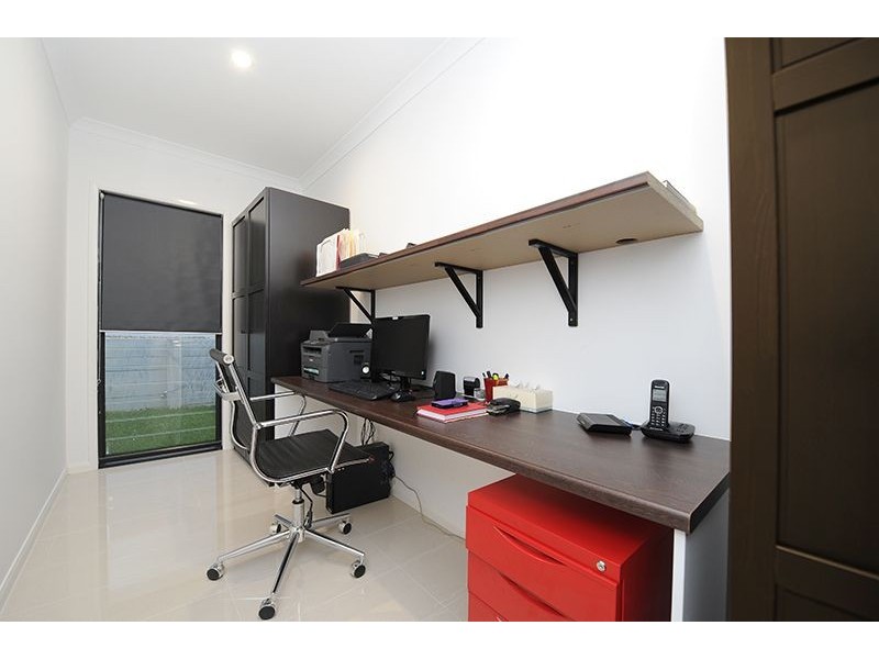 3 Leeside Street, Little Mountain QLD 4551