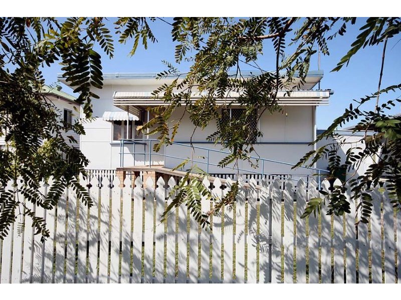 41 Palmer Ave, Golden Beach QLD 4551