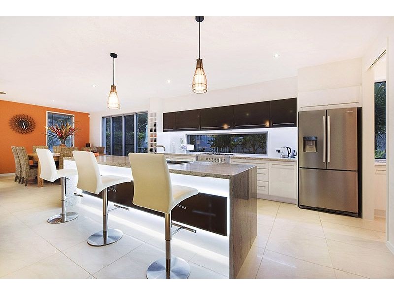13 Middle Creek Rd, Little Mountain QLD 4551