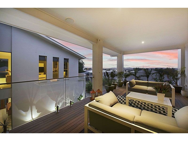 13 Middle Creek Rd, Little Mountain QLD 4551