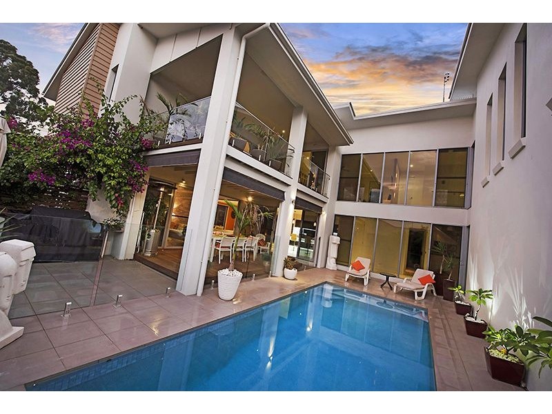 13 Middle Creek Rd, Little Mountain QLD 4551